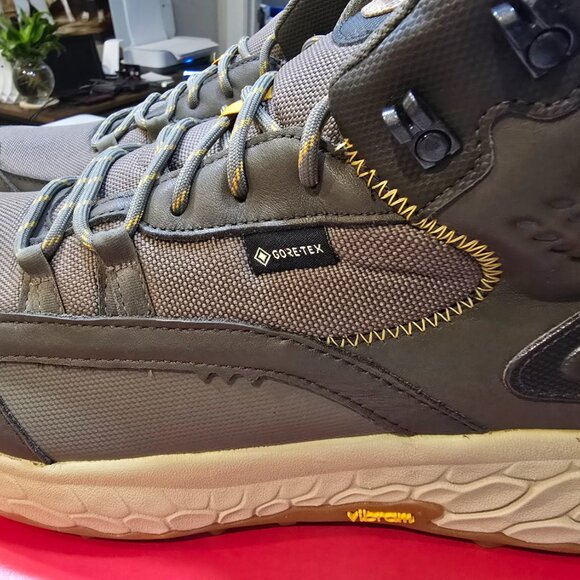 New Balance Fresh Foam Hierro Mid GTX Gore-Tex Hiking Boots Mens 2E Wide 12 - Picture 2 of 14